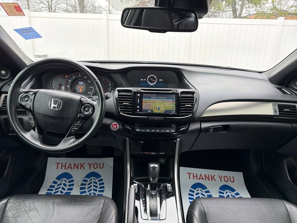 Used 2016 Honda Accord Touring image 13