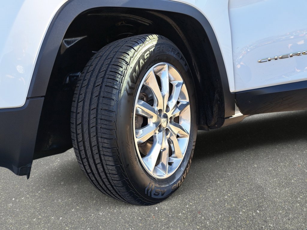 Used 2017 Jeep Cherokee Limited image 29