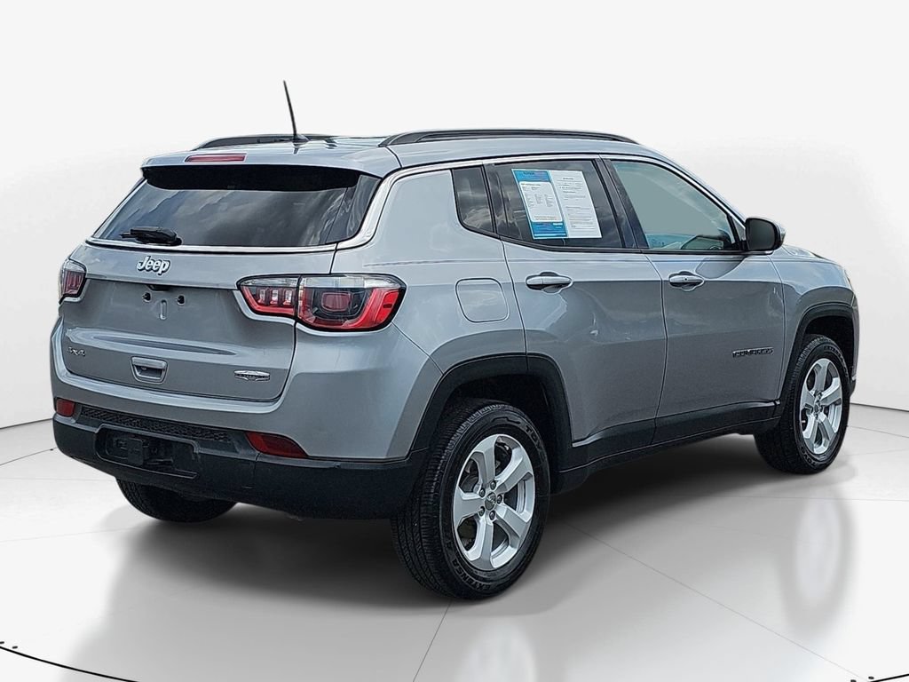 Used 2018 Jeep Compass Latitude w/ Trailer Tow Group AWD/4WD image 6