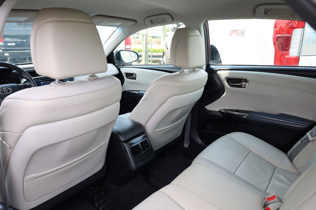 Used 2013 Toyota Avalon XLE FWD image 13