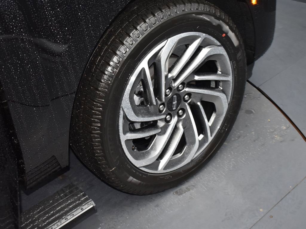 New 2025 Lincoln Navigator Reserve image 15