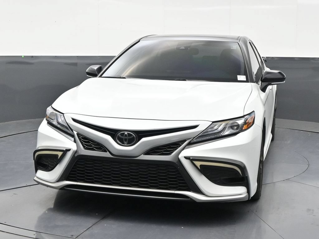 Used 2024 Toyota Camry XSE FWD image 8