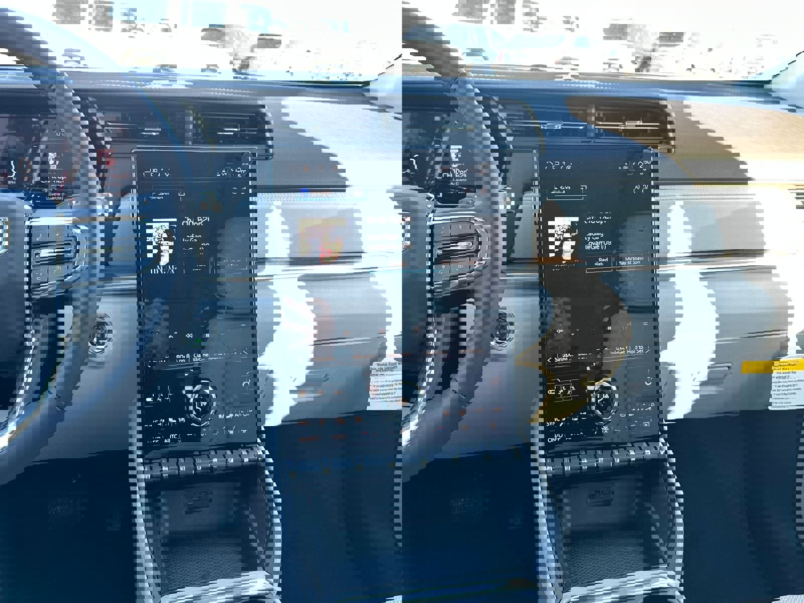 New 2026 GMC Terrain Denali w/ LPO, Black Badging Package image 23