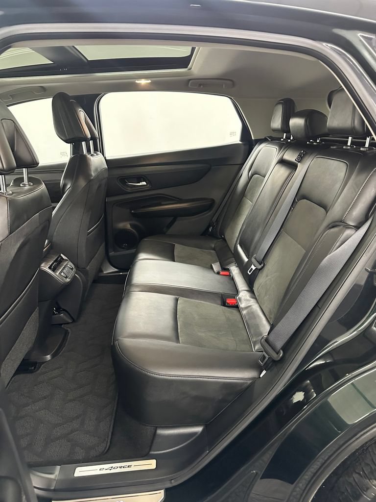 Used 2024 Nissan Ariya AWD image 30