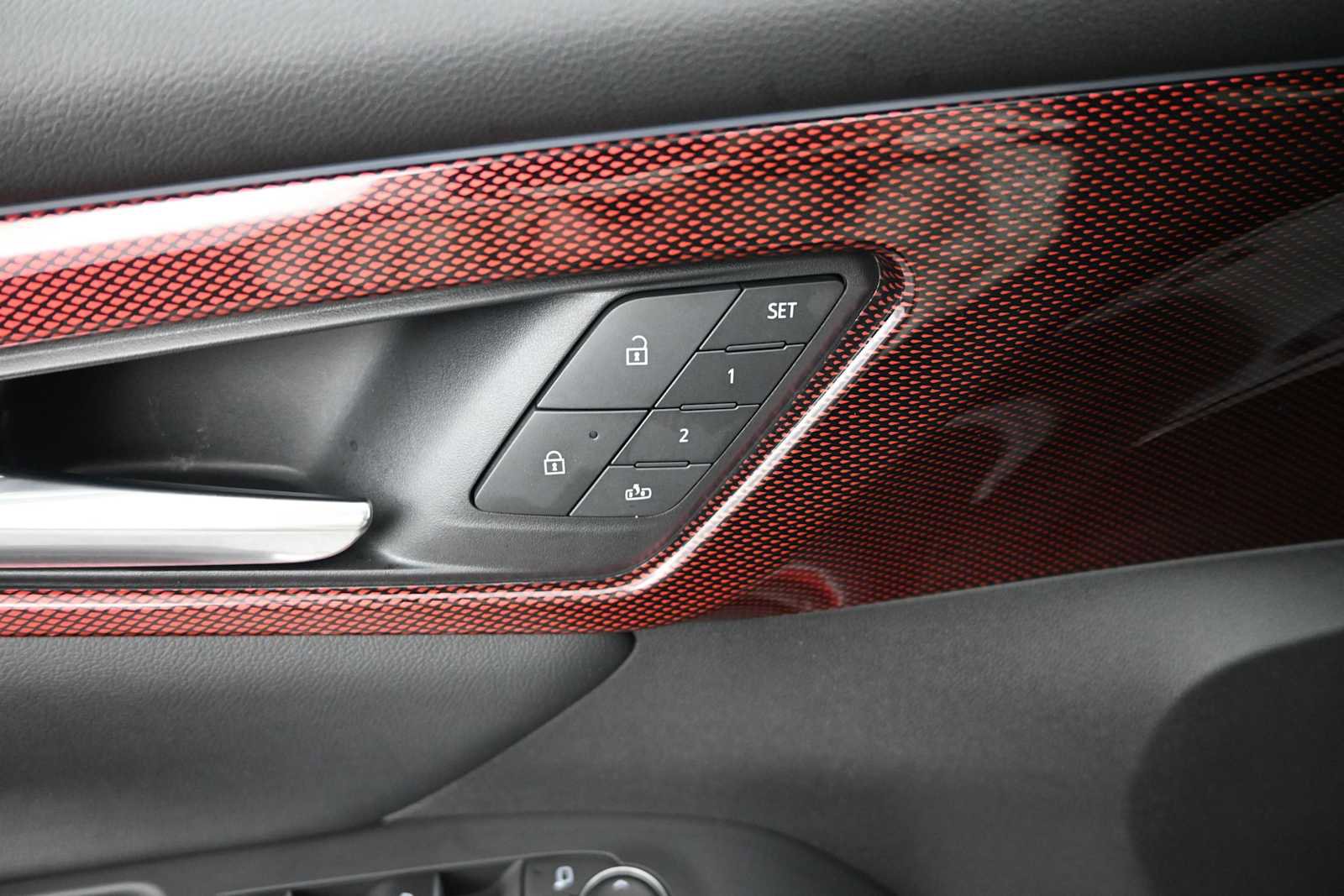 Used 2024 Chevrolet Traverse RS w/ LPO, Floor Liner Package AWD/4WD image 19