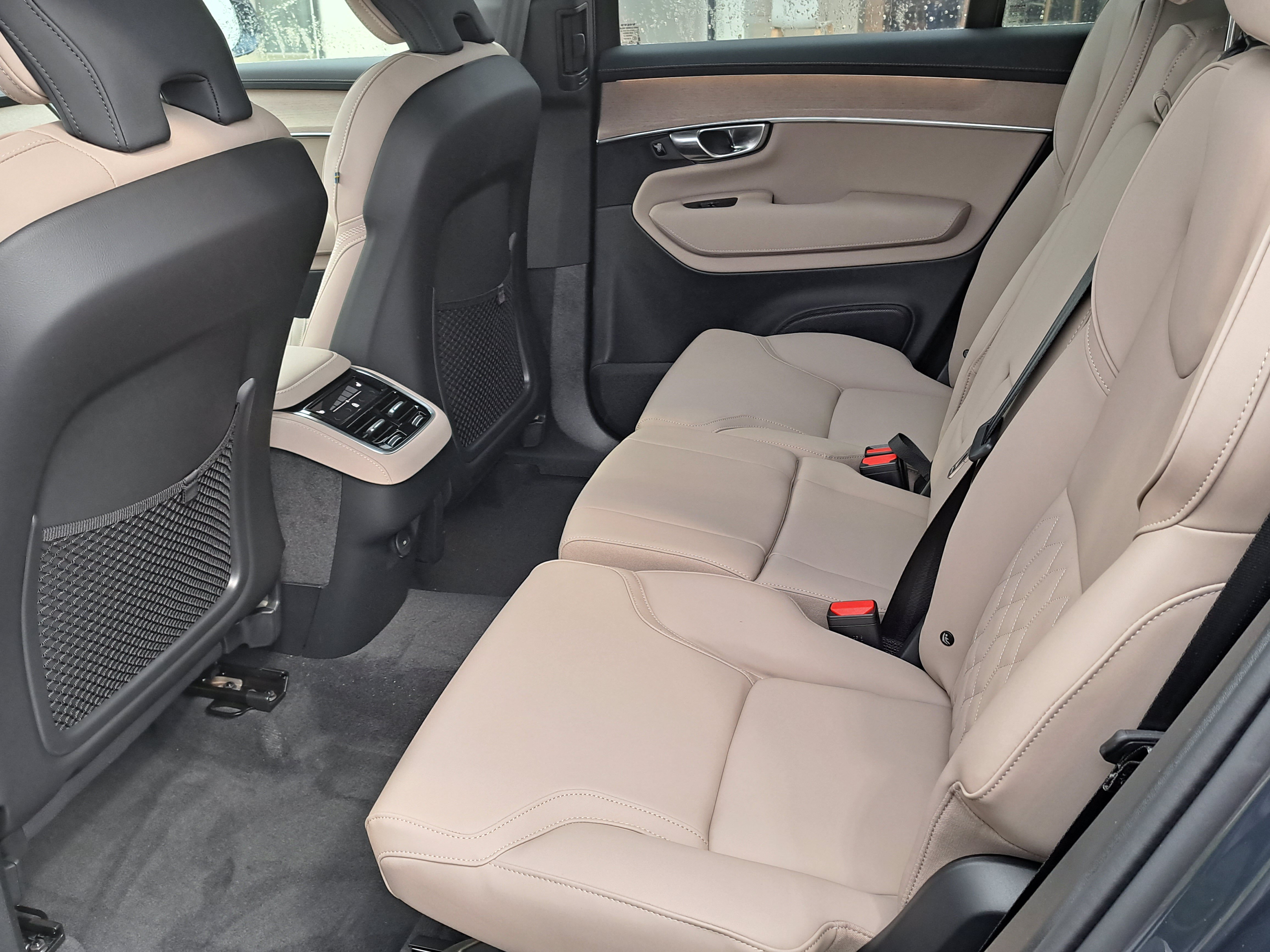 New 2026 Volvo XC90 B6 Plus w/ Protection Package Premier AWD/4WD image 7
