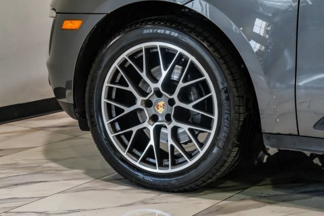 Used 2018 Porsche Macan Sport Edition AWD/4WD image 92