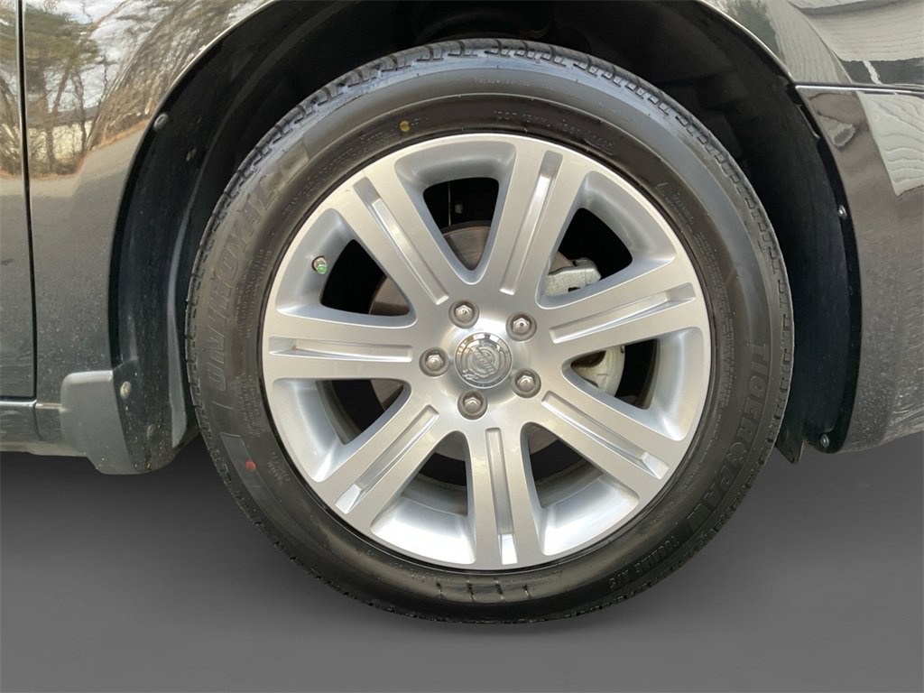 Used 2010 Chrysler Sebring Touring w/ Special Touring Group image 16