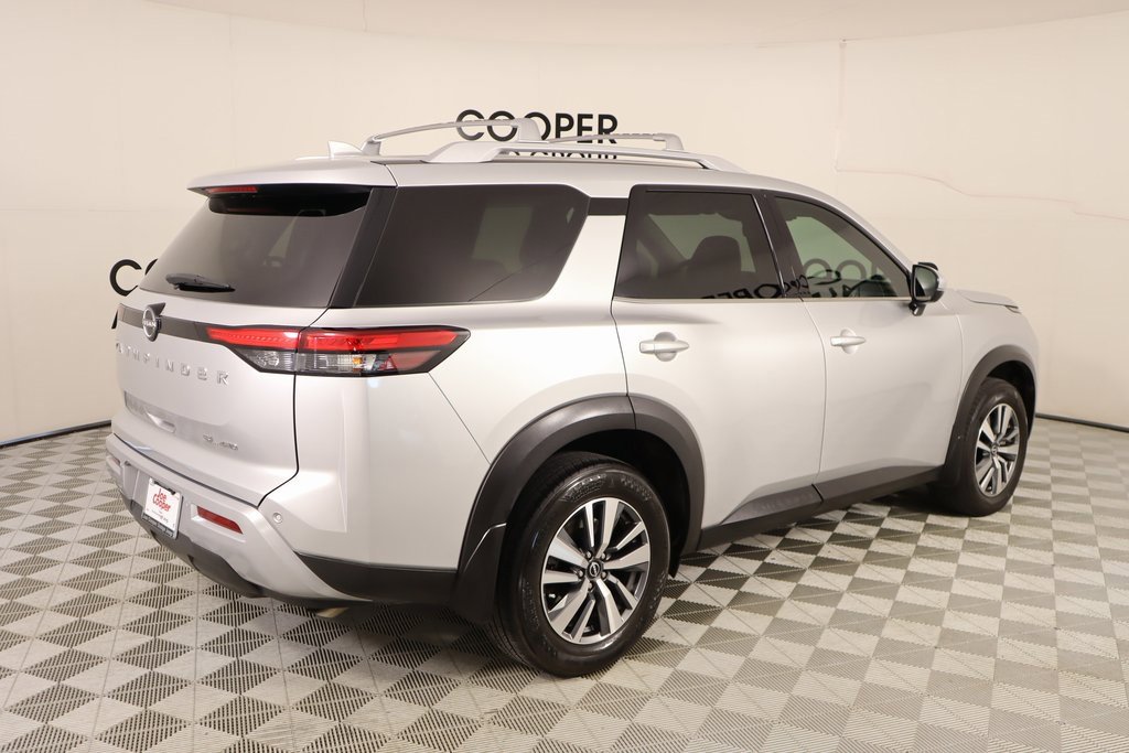 Used 2024 Nissan Pathfinder SL w/ Cargo Package image 22