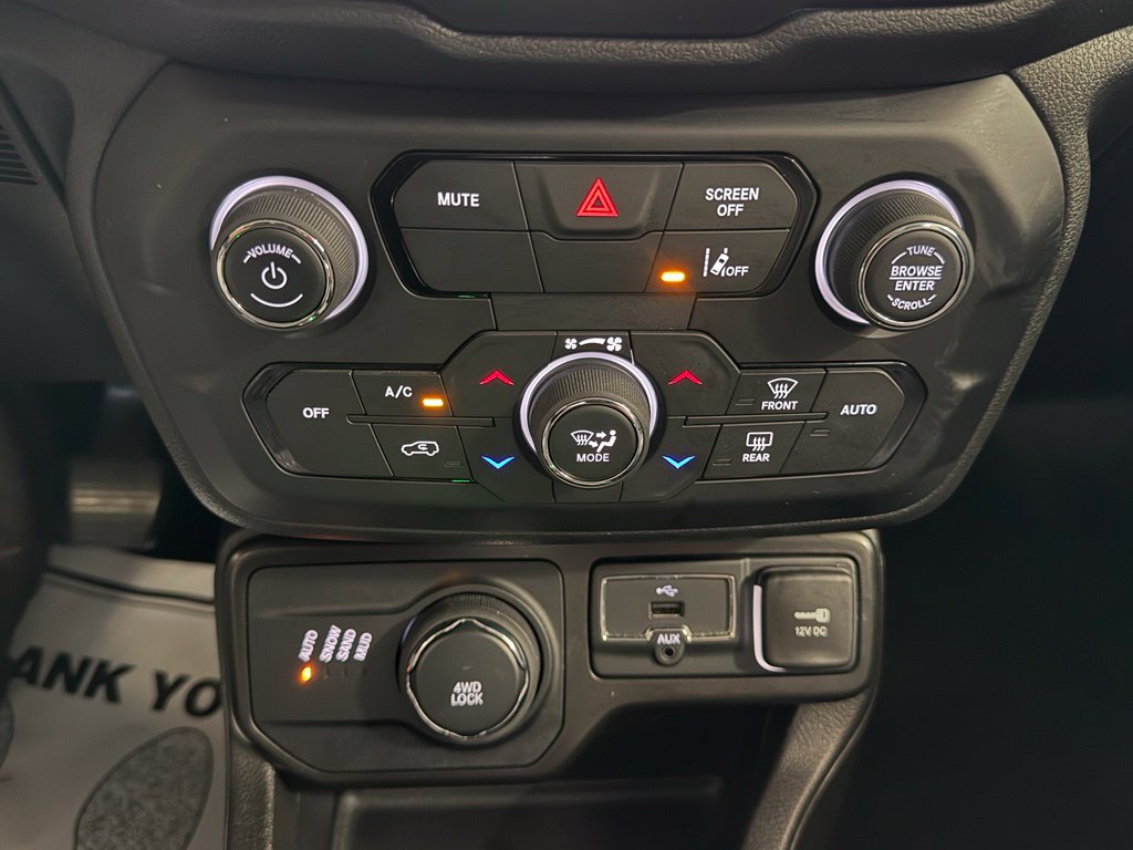 Certified 2022 Jeep Renegade Limited AWD/4WD image 15