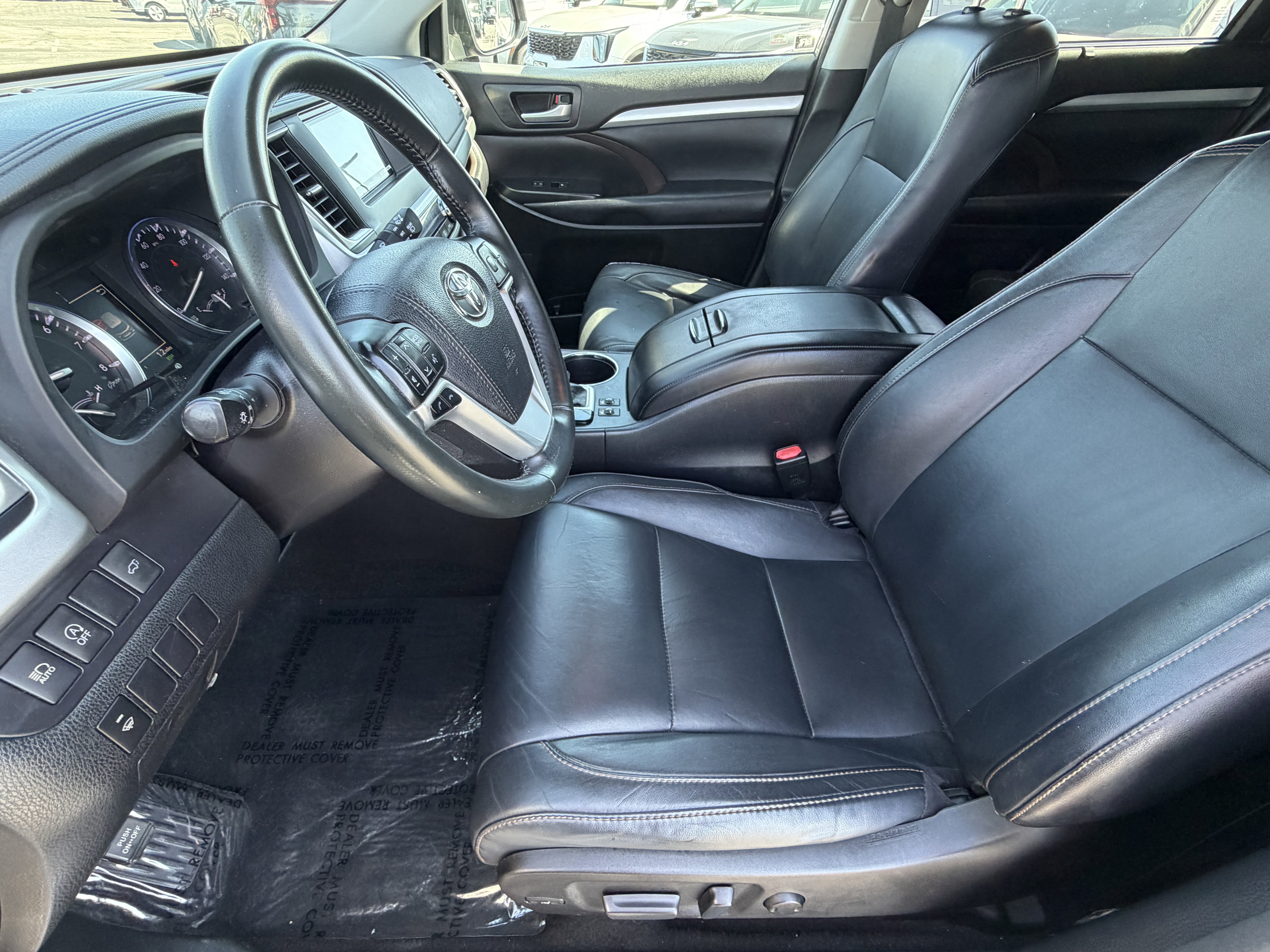 Used 2018 Toyota Highlander XLE FWD image 15