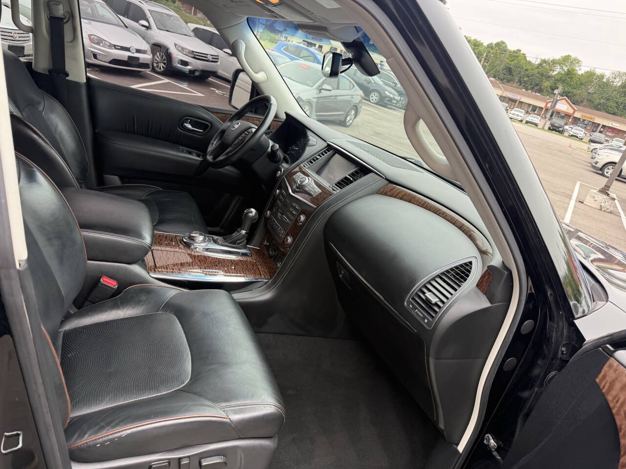 Used 2017 Nissan Armada Platinum w/ Interior Lighting Package AWD/4WD image 14