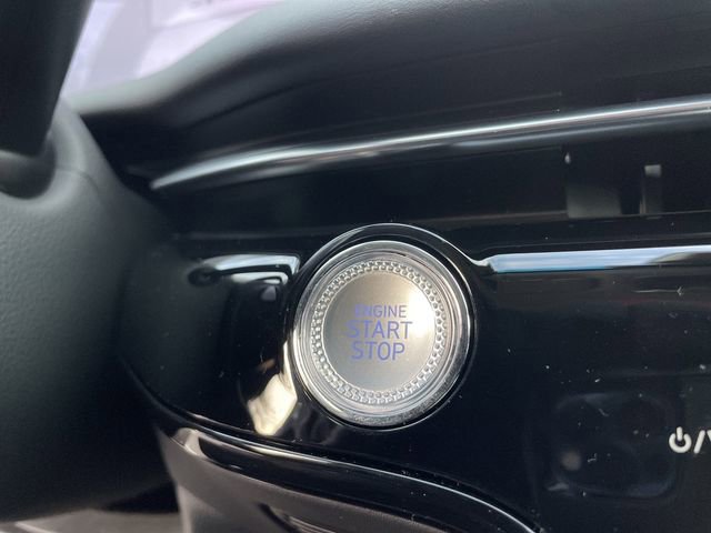 Used 2025 Genesis G80 2.5T image 31