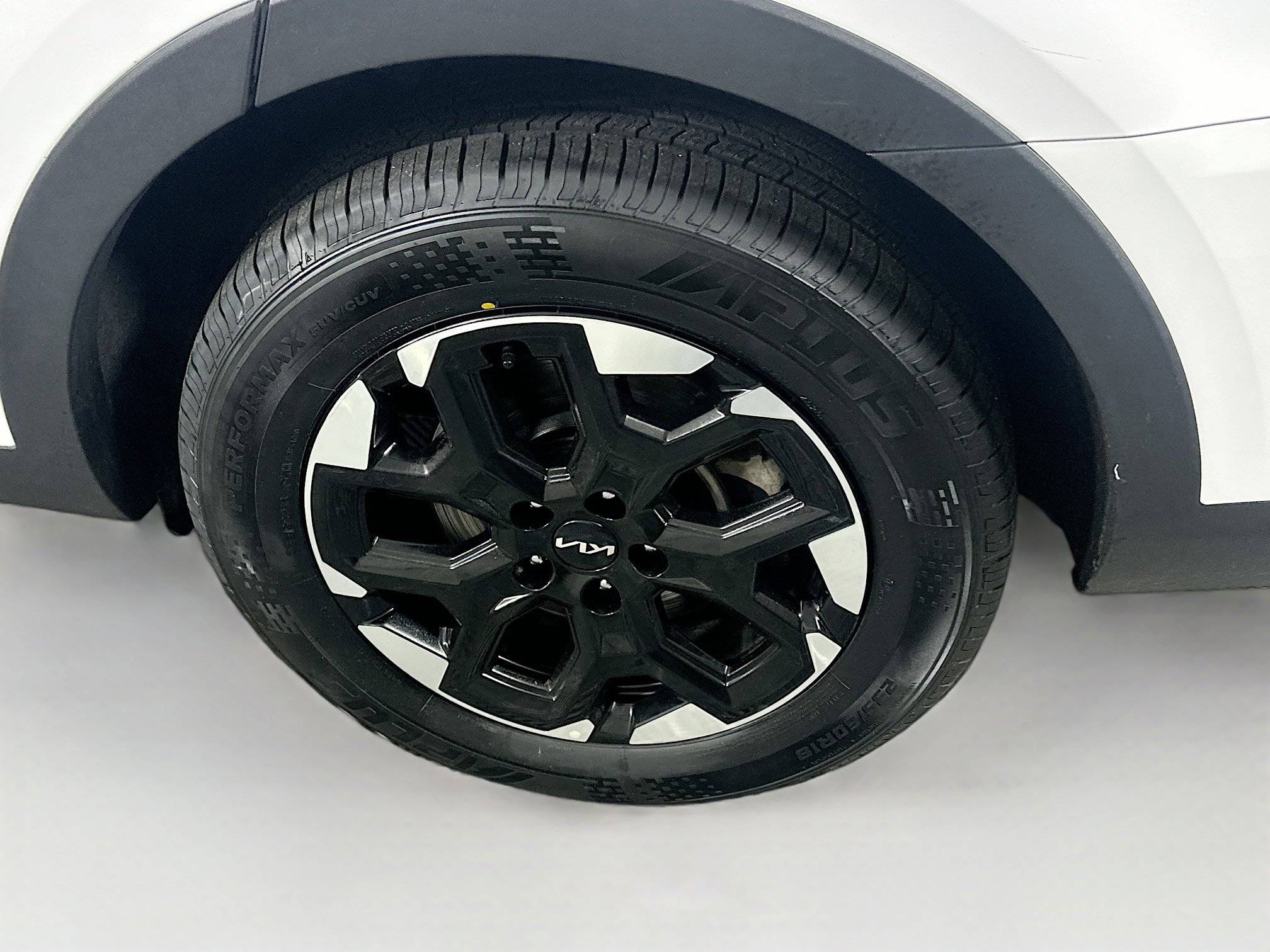 Used 2024 Kia Sorento S image 11