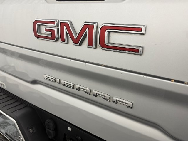 Used 2021 GMC Sierra 1500 SLT w/ SLT Premium Plus Package AWD/4WD image 7