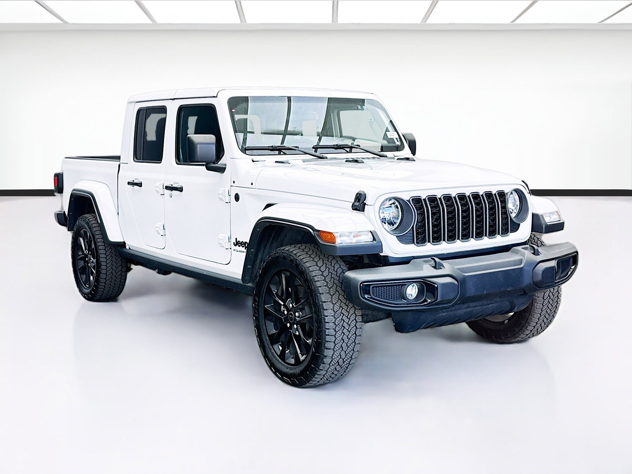 Used 2025 Jeep Gladiator Sport AWD/4WD image 3