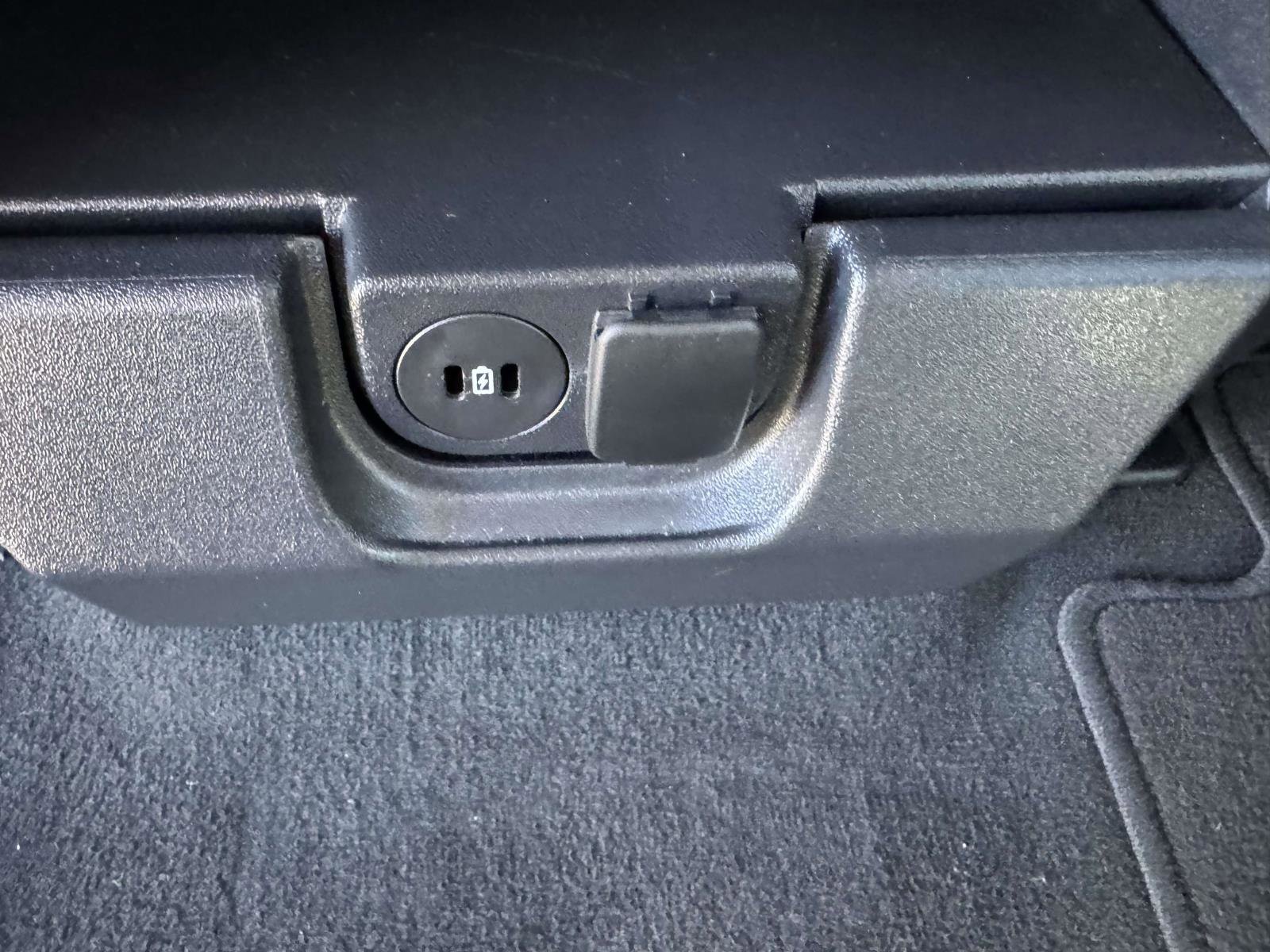 Used 2025 Ford F250 XLT image 19