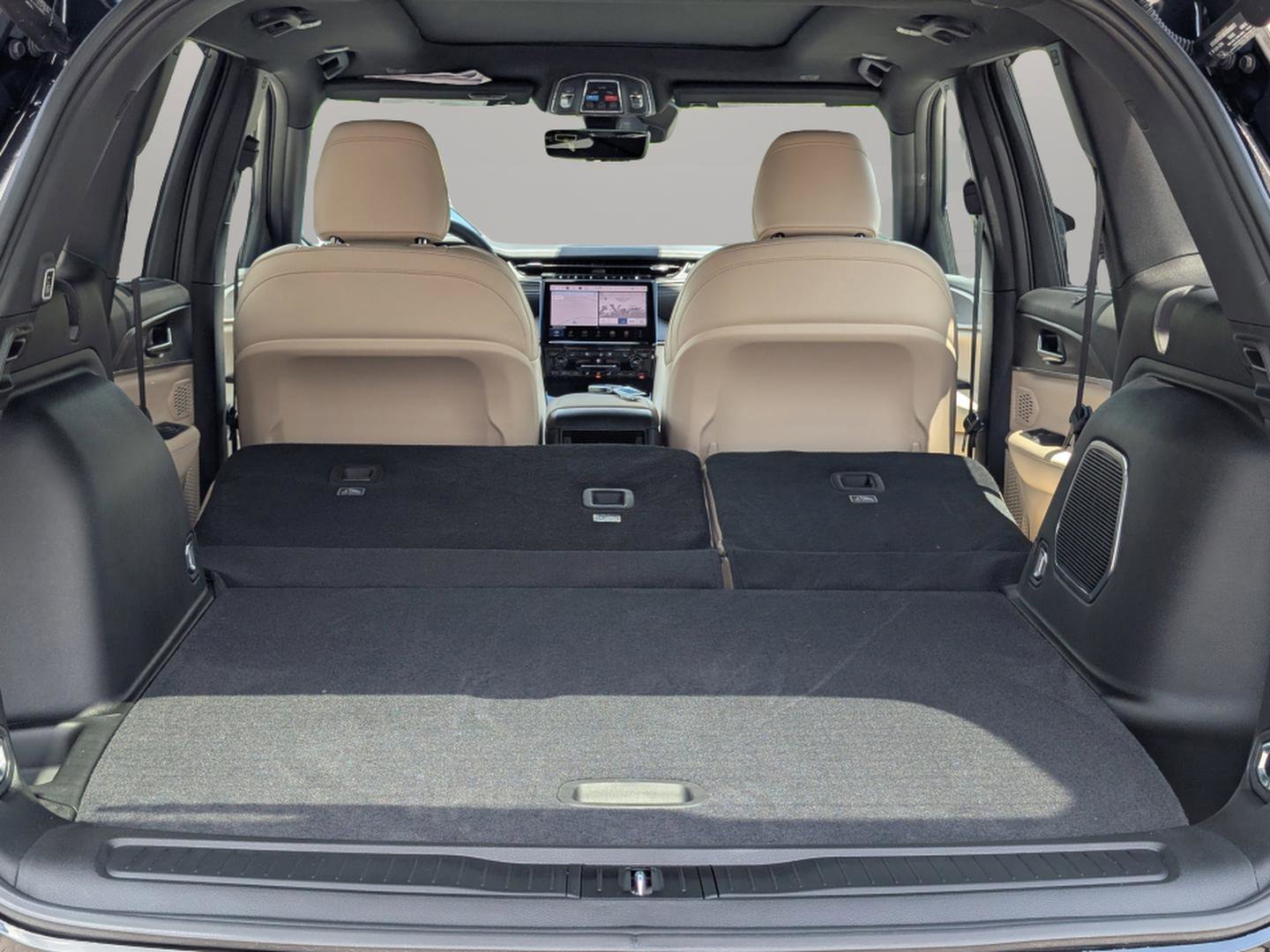New 2025 Jeep Grand Cherokee Limited w/ Luxury Tech Group II image 12