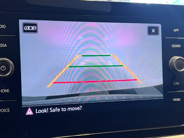 Certified 2025 Volkswagen Taos SE FWD image 25
