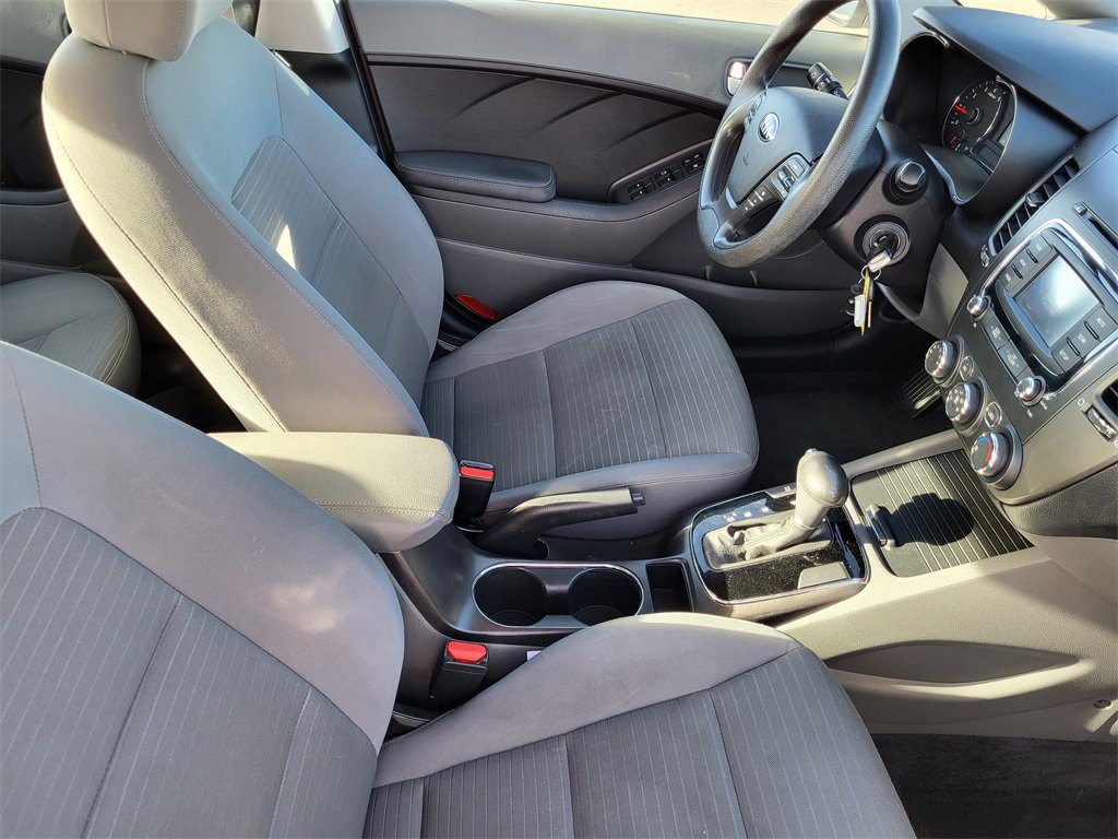Used 2017 Kia Forte LX w/ LX Popular Package image 16
