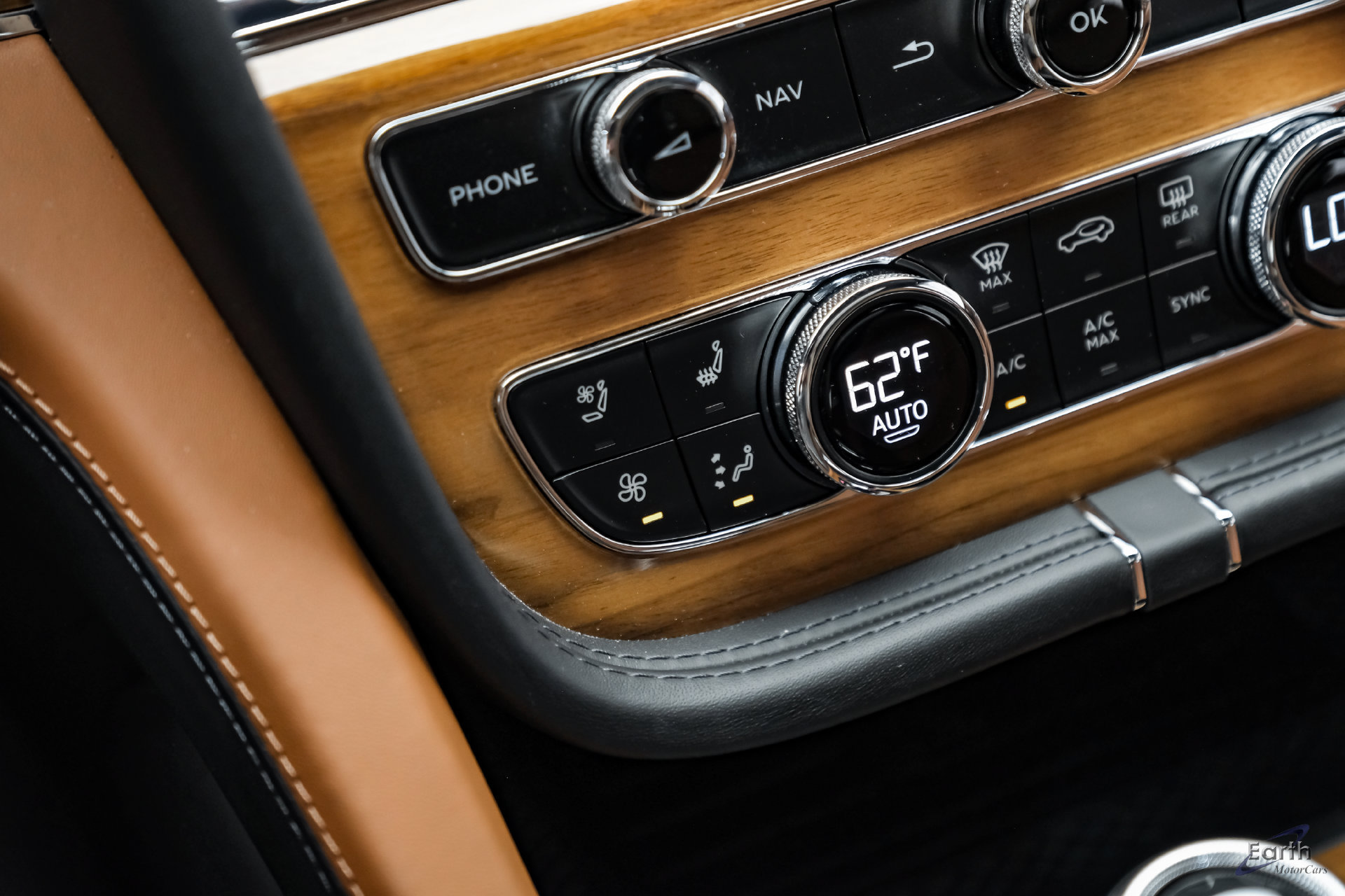 Used 2023 Bentley Bentayga Extended Wheelbase AWD/4WD image 68