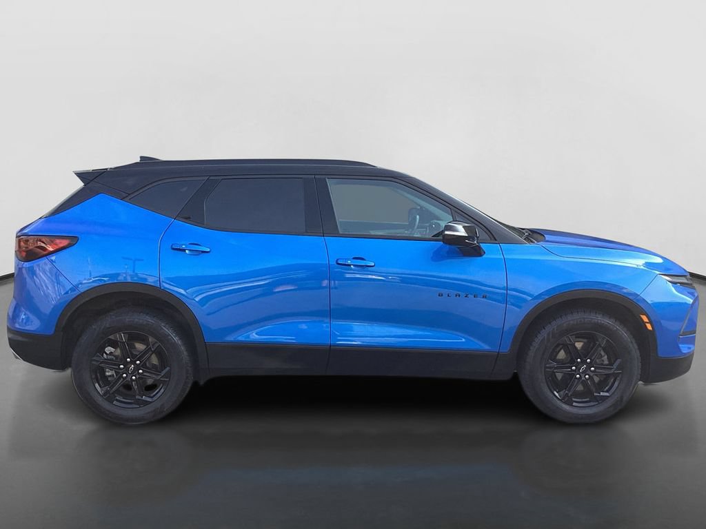 Used 2024 Chevrolet Blazer LT w/ Midnight/Sport Edition AWD/4WD image 4