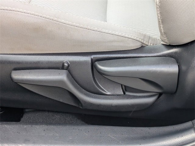 Used 2016 Toyota Corolla LE image 19