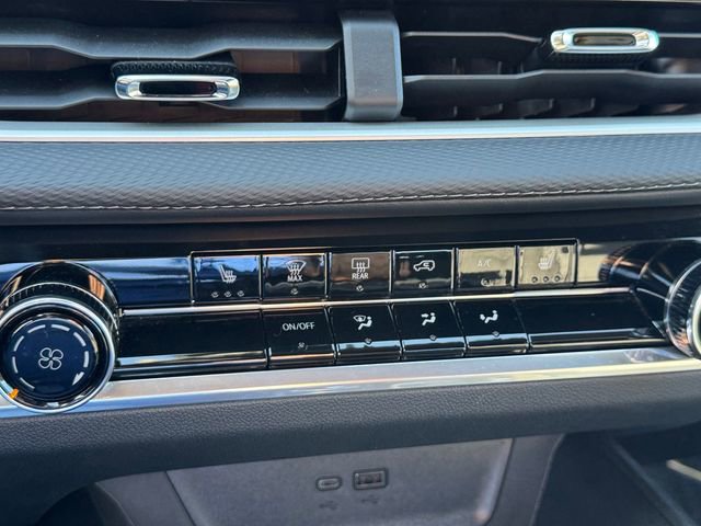 Used 2026 Chevrolet Equinox LT image 25