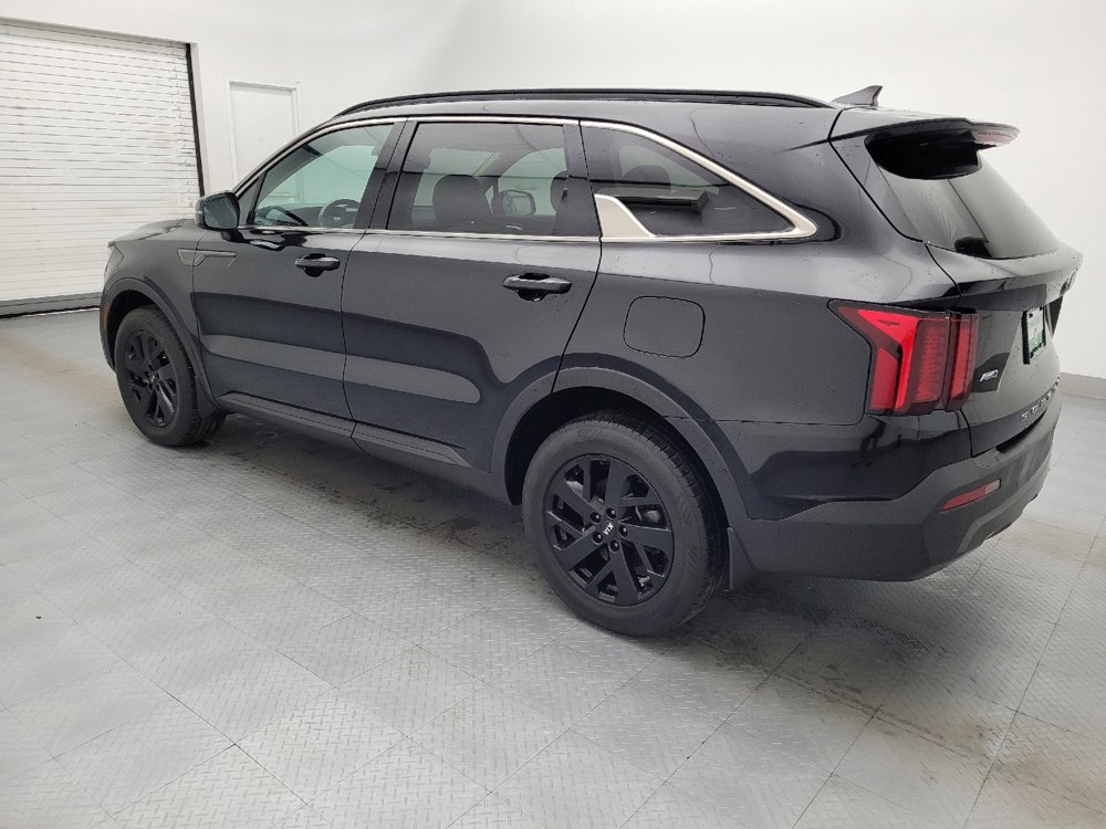 Used 2021 Kia Sorento S image 3