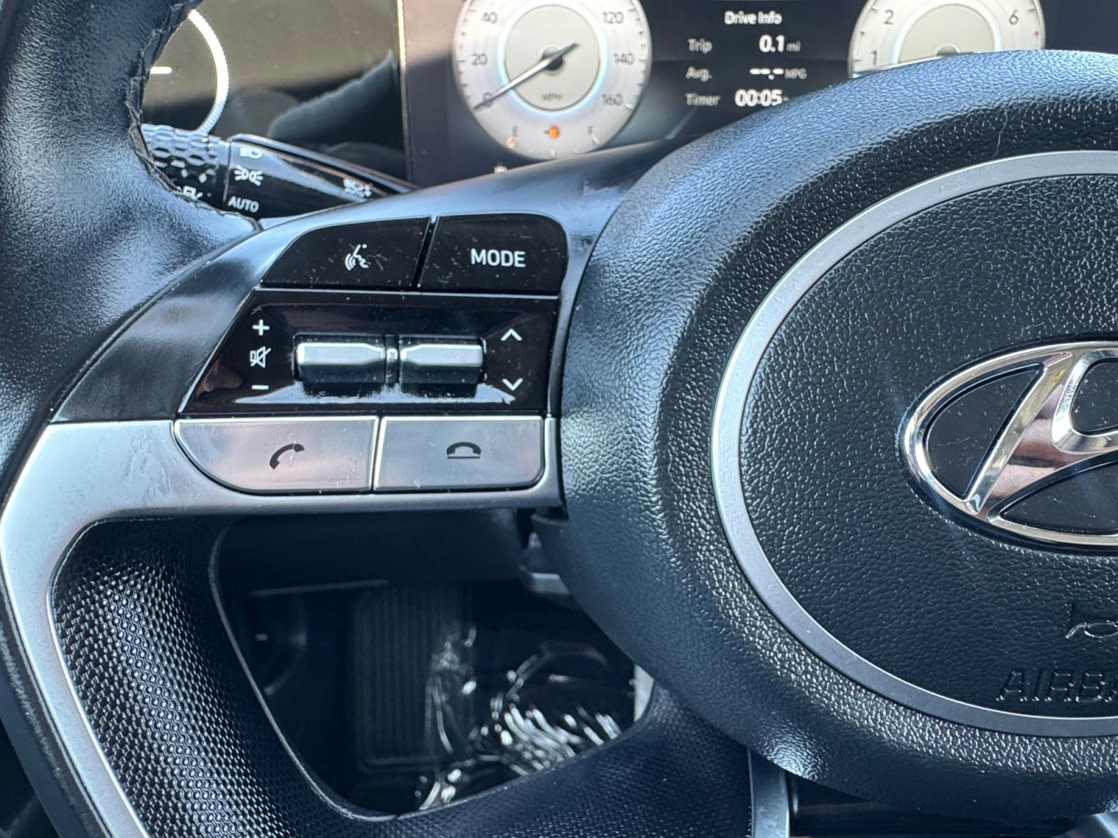 Used 2021 Hyundai Elantra Limited w/ Cargo Package image 19