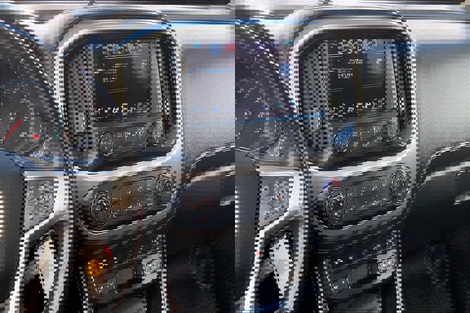 Used 2018 GMC Canyon SLT w/ Driver Alert Package image 6