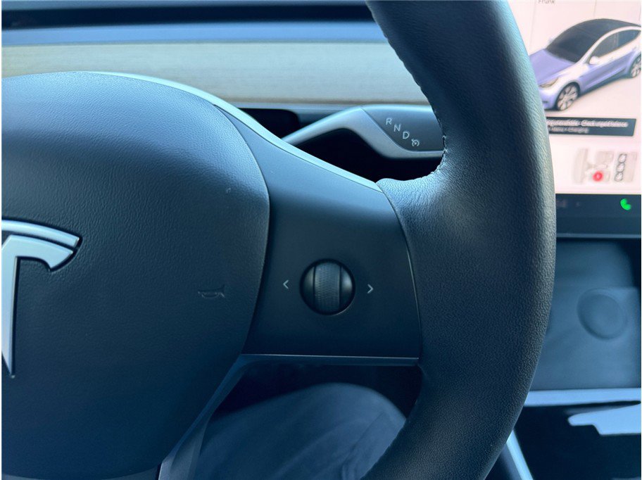 Used 2020 Tesla Model Y Long Range image 27