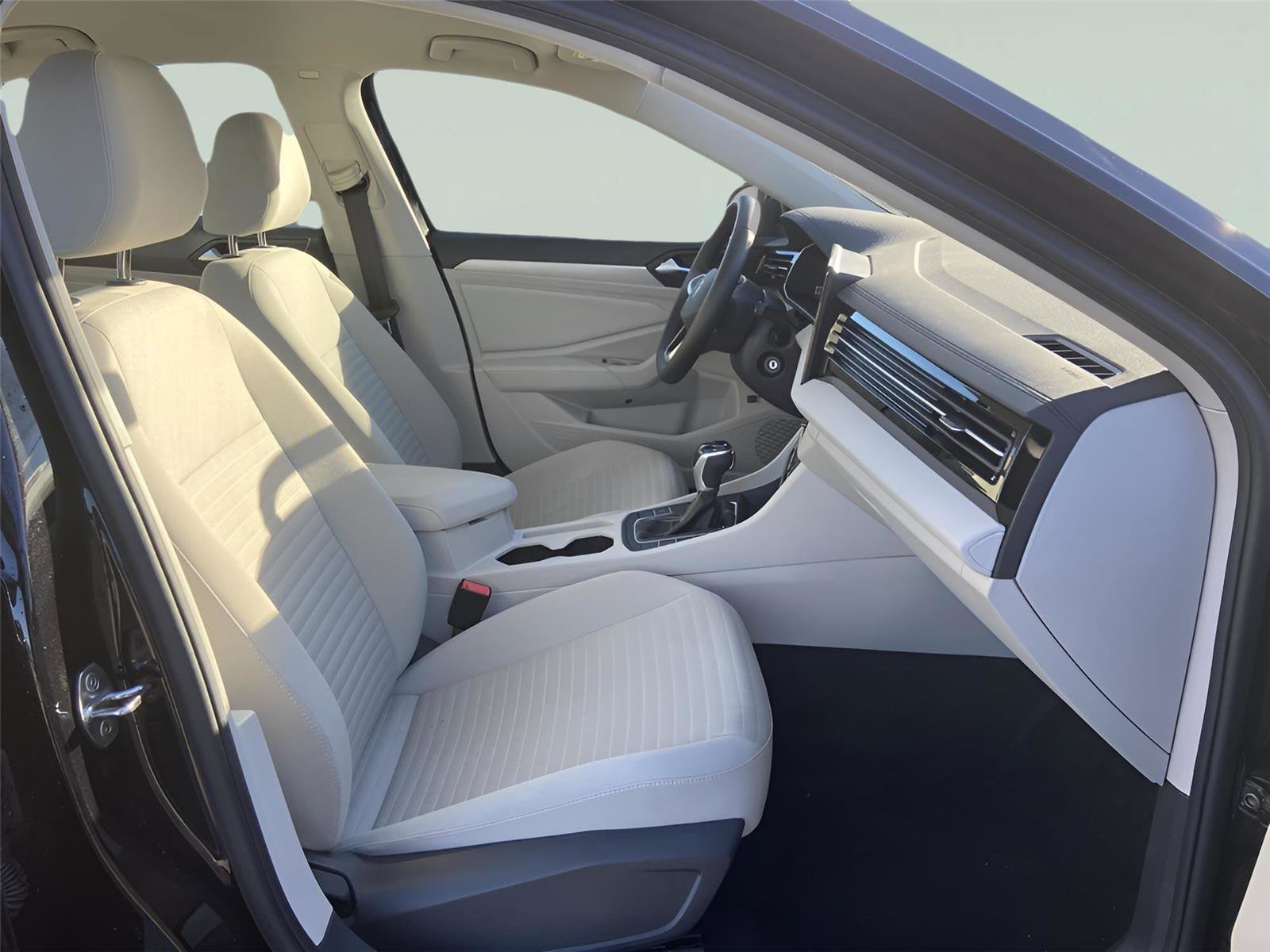 Used 2025 Volkswagen Jetta S image 19