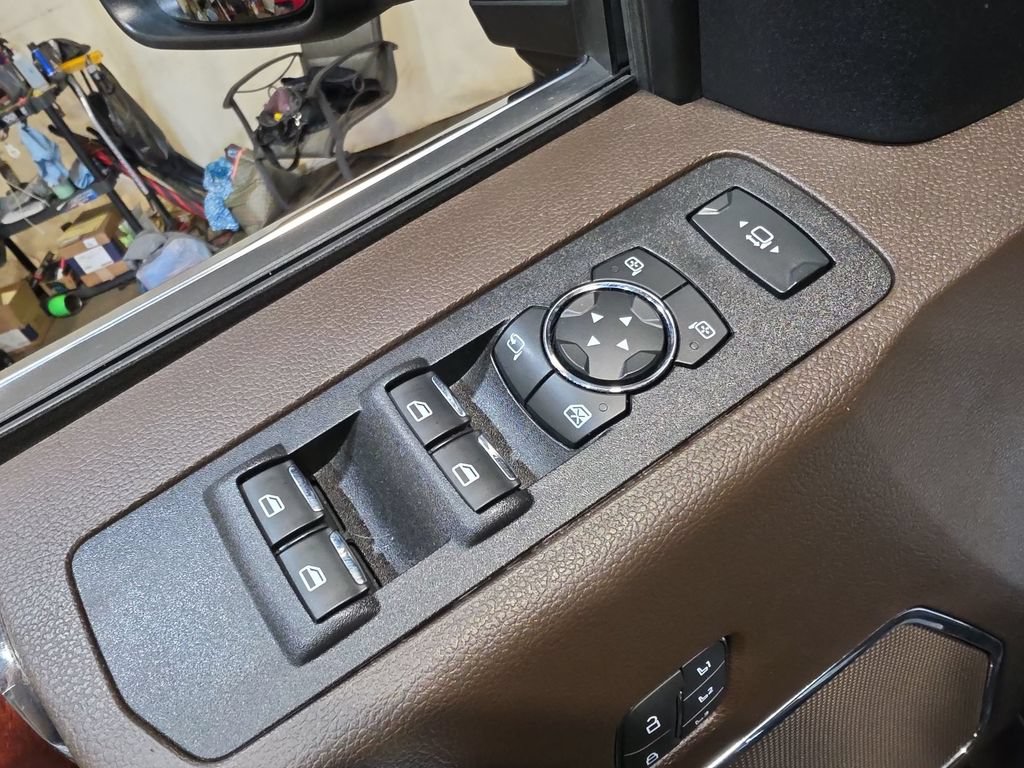 Used 2021 Ford F350 King Ranch w/ King Ranch Ultimate Package AWD/4WD image 15