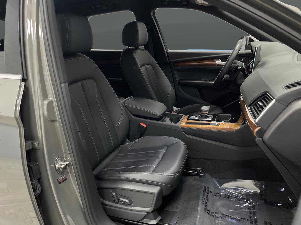Used 2023 Audi Q5 2.0T Premium w/ Convenience Package image 28