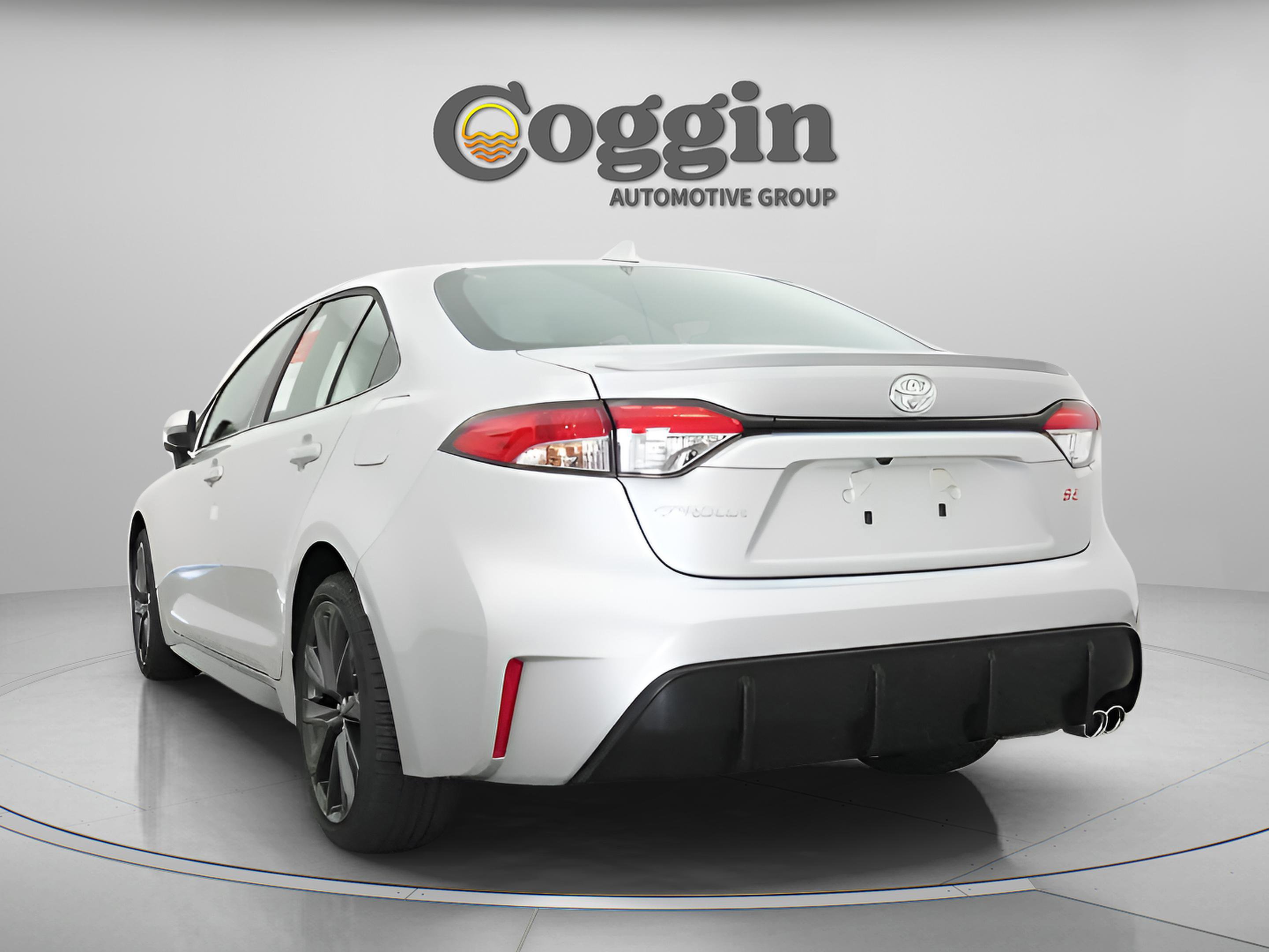 Used 2025 Toyota Corolla SE FWD image 12