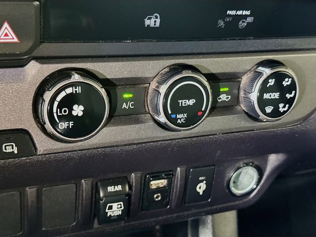 Used 2018 Toyota Tacoma TRD Sport AWD/4WD image 14