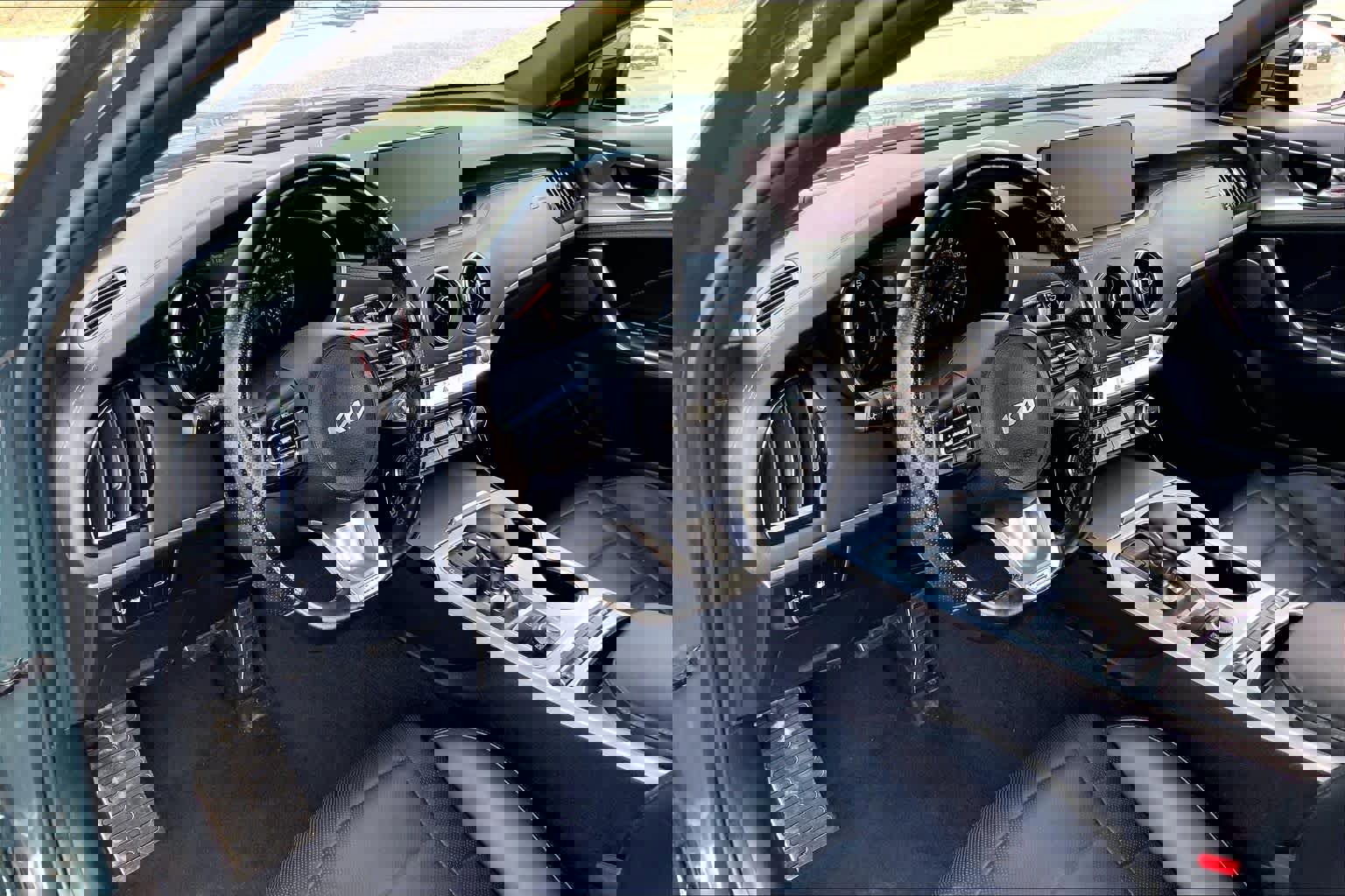 Used 2023 Kia Stinger GT2 image 17