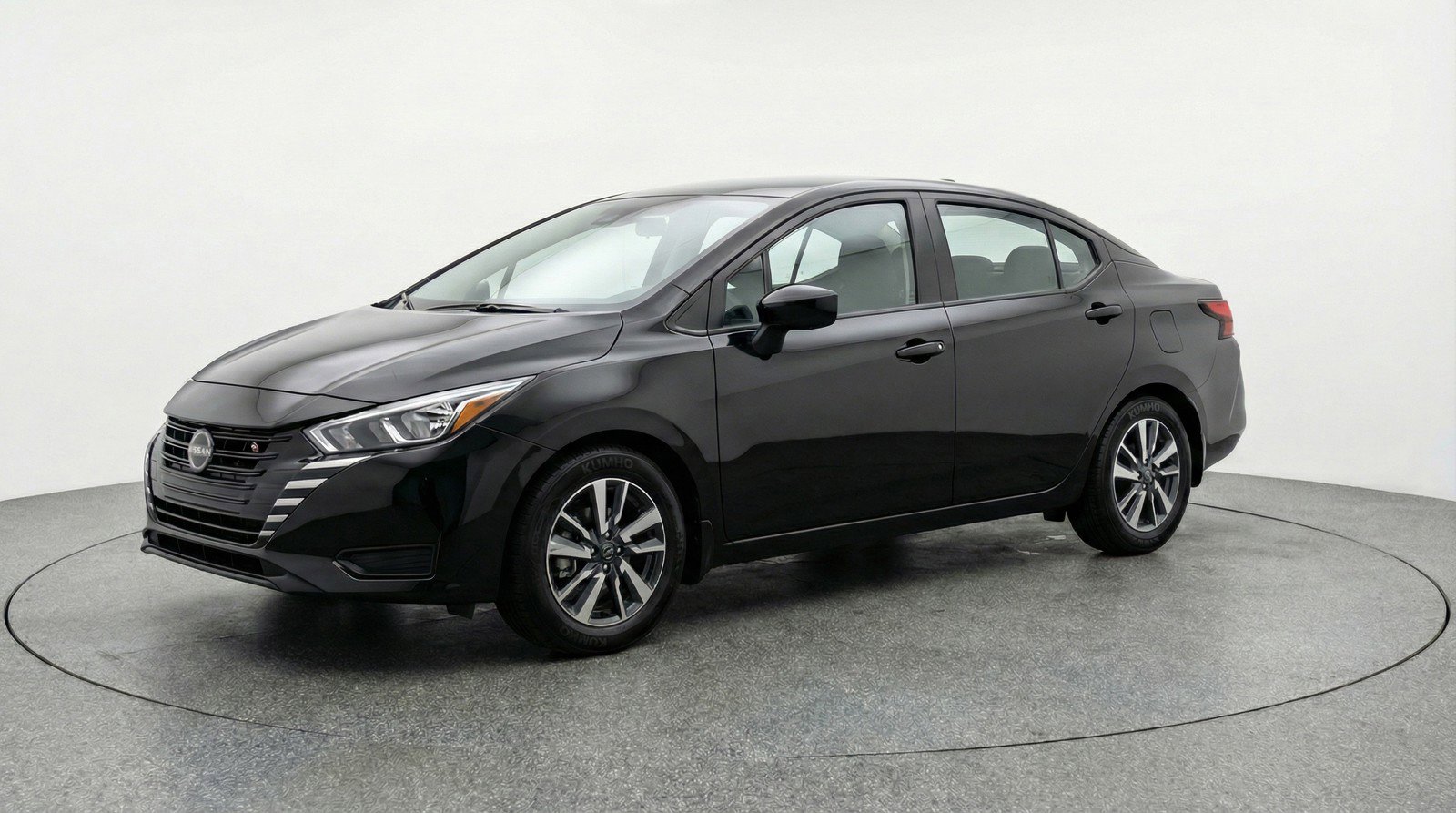 Used 2025 Nissan Versa SV FWD image 3