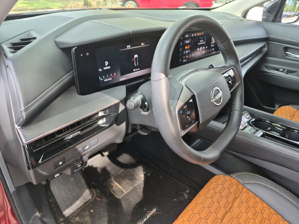 Used 2025 Nissan Murano SV FWD image 34