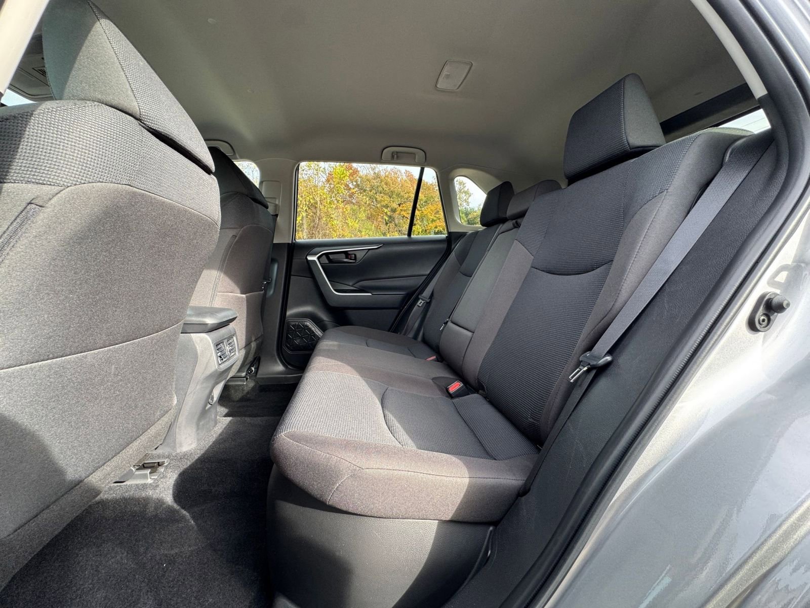 Used 2025 Toyota RAV4 LE image 21