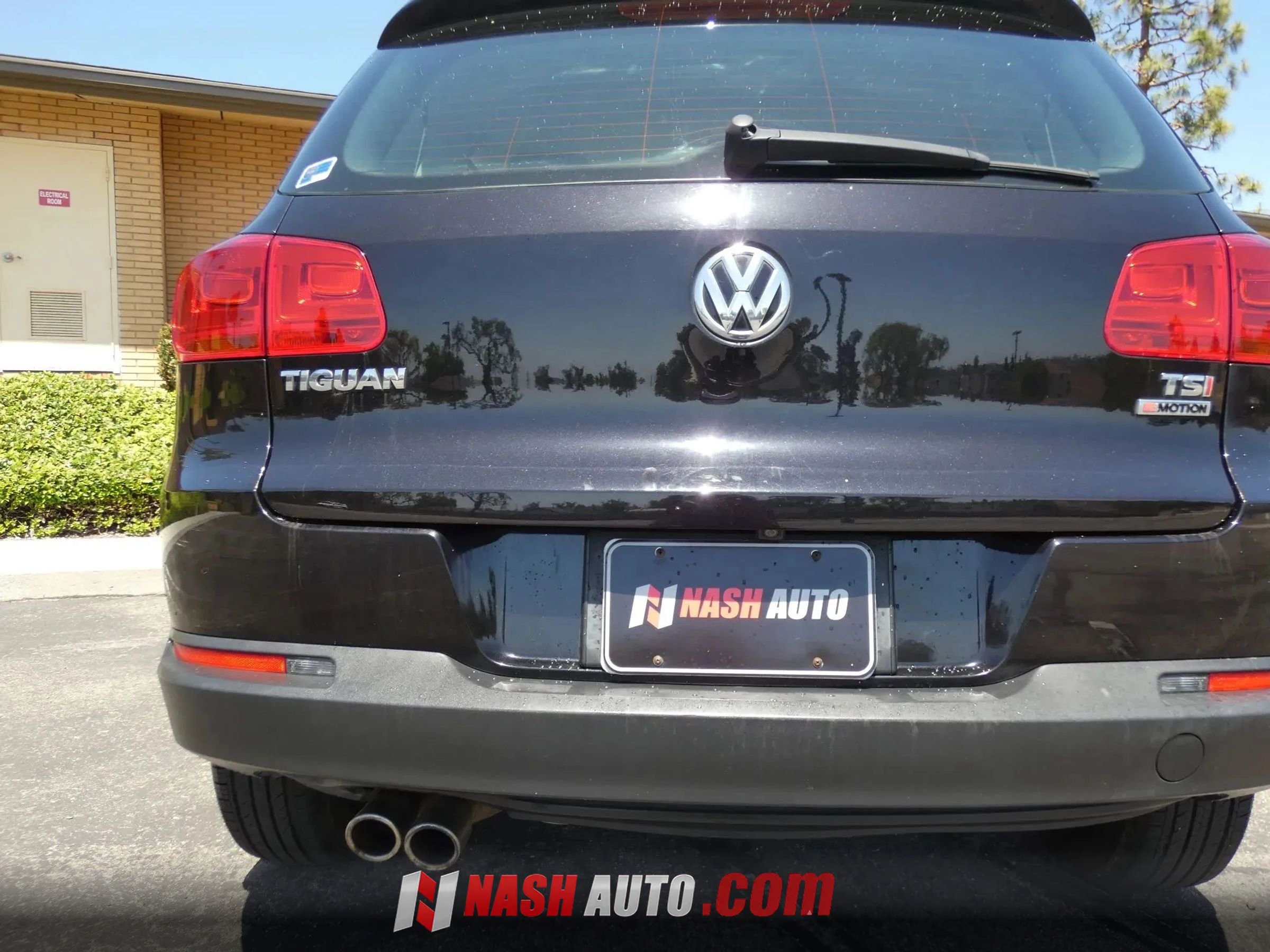 Used 2017 Volkswagen Tiguan S AWD/4WD image 11