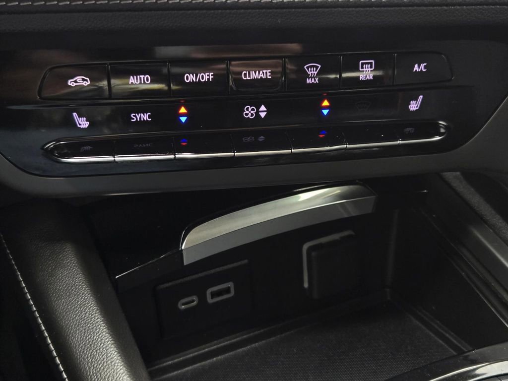 Used 2023 Buick Envision Essence w/ Sport Touring Package FWD image 22