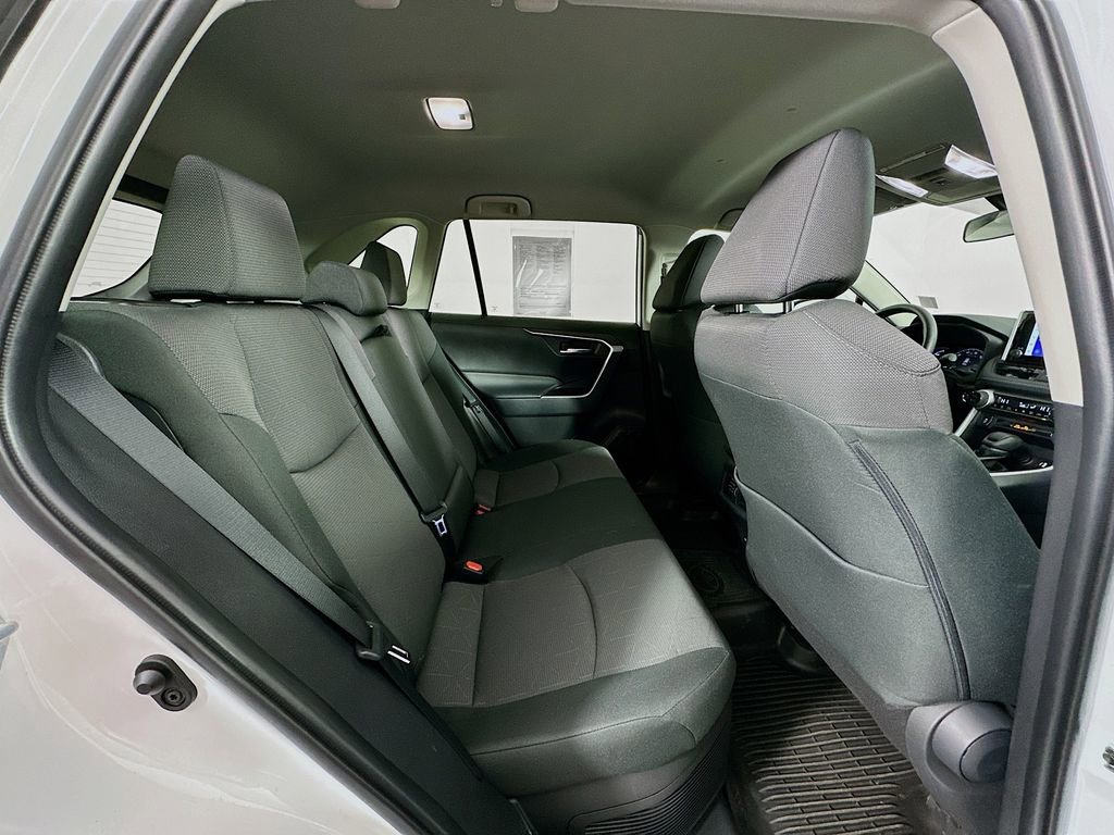 Used 2024 Toyota RAV4 XLE image 27