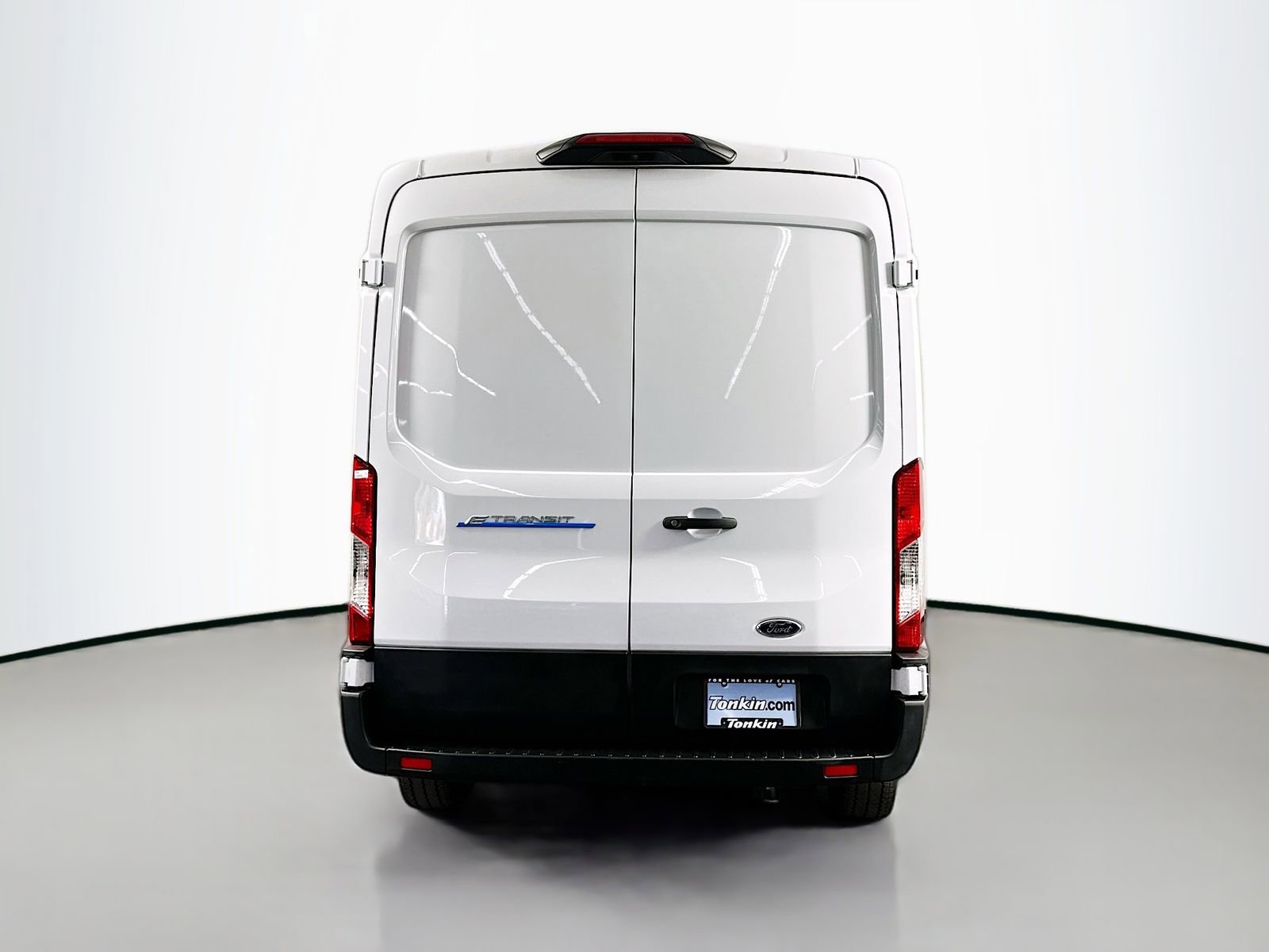 Used 2023 Ford E-Transit Medium Roof image 6
