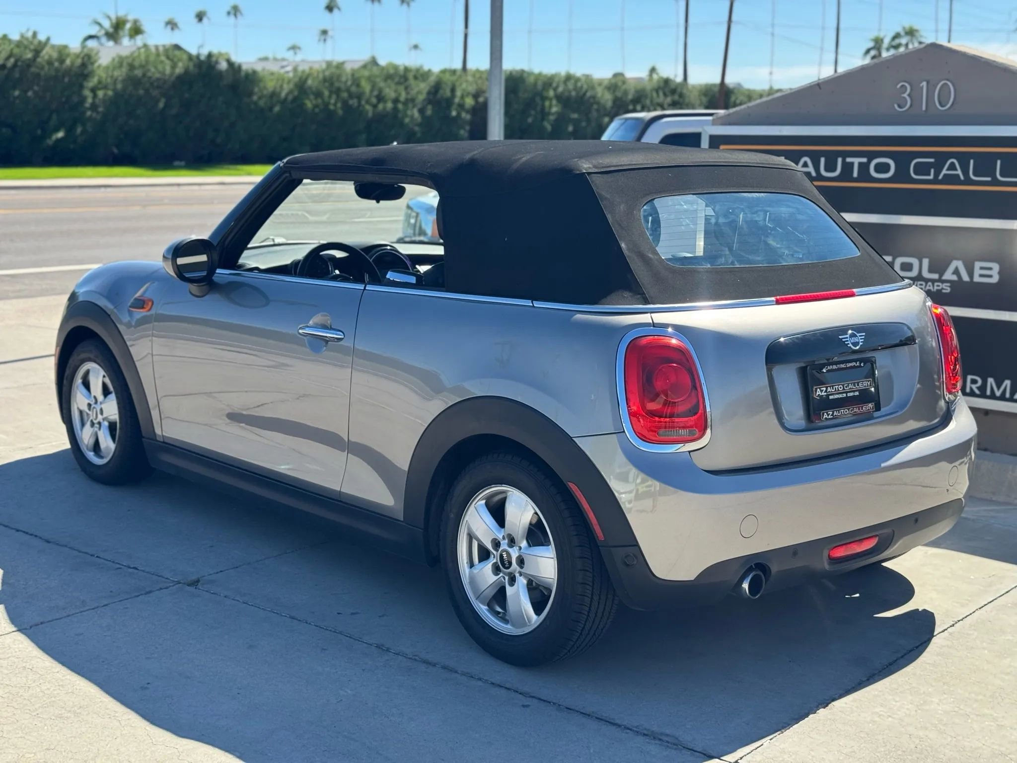 Used 2019 MINI Cooper Convertible image 24