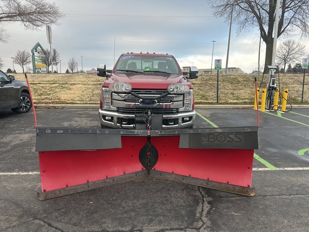 Used 2018 Ford F350 Lariat w/ Chrome Package image 4