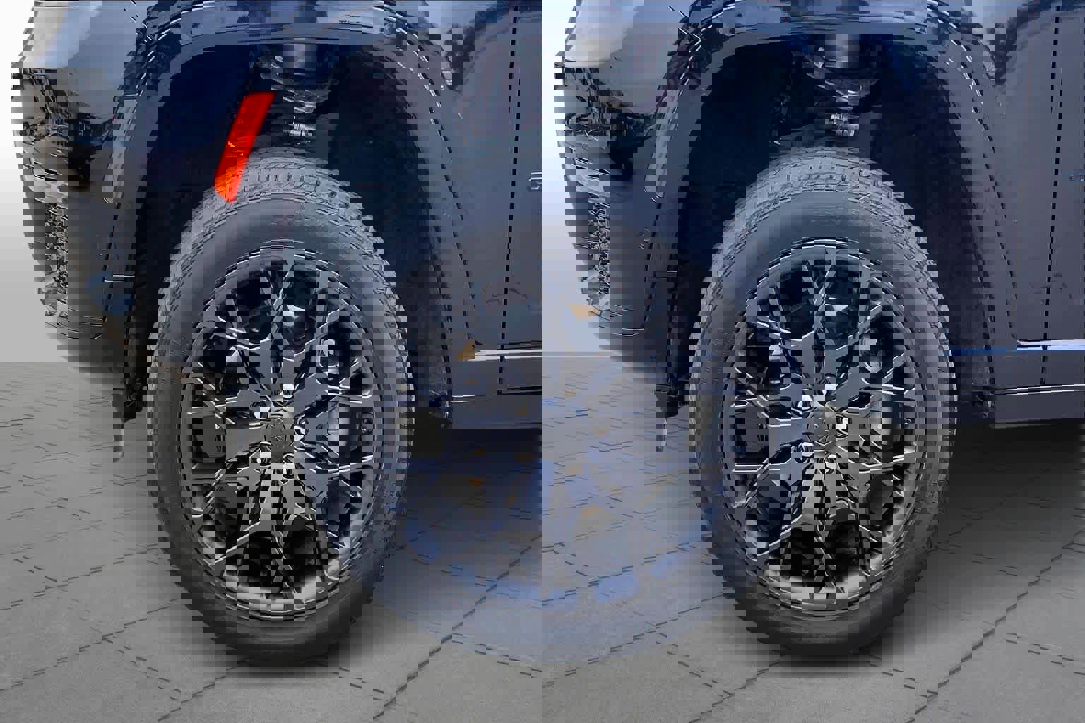 Used 2024 Jeep Grand Cherokee L Summit w/ High Altitude Package image 11