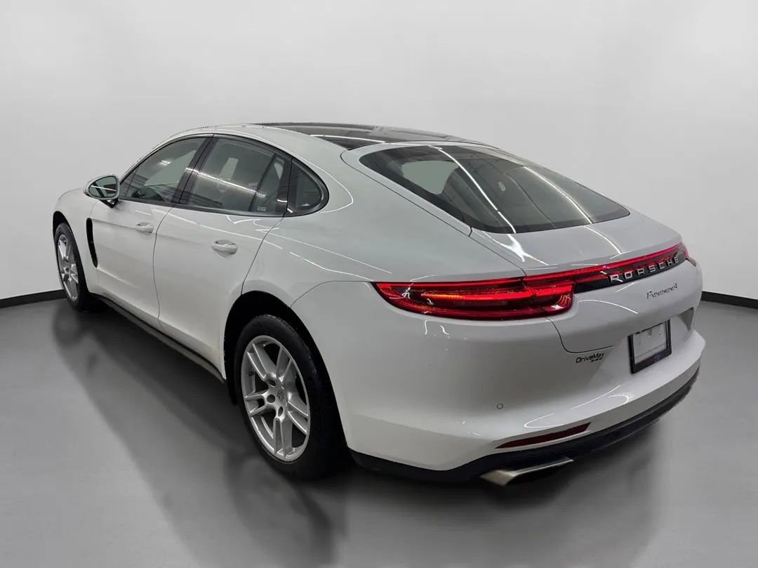 Used 2017 Porsche Panamera image 7