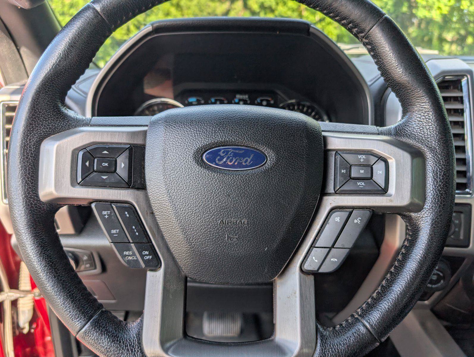 Used 2016 Ford F150 Platinum w/ Equipment Group 701A Luxury AWD/4WD image 24